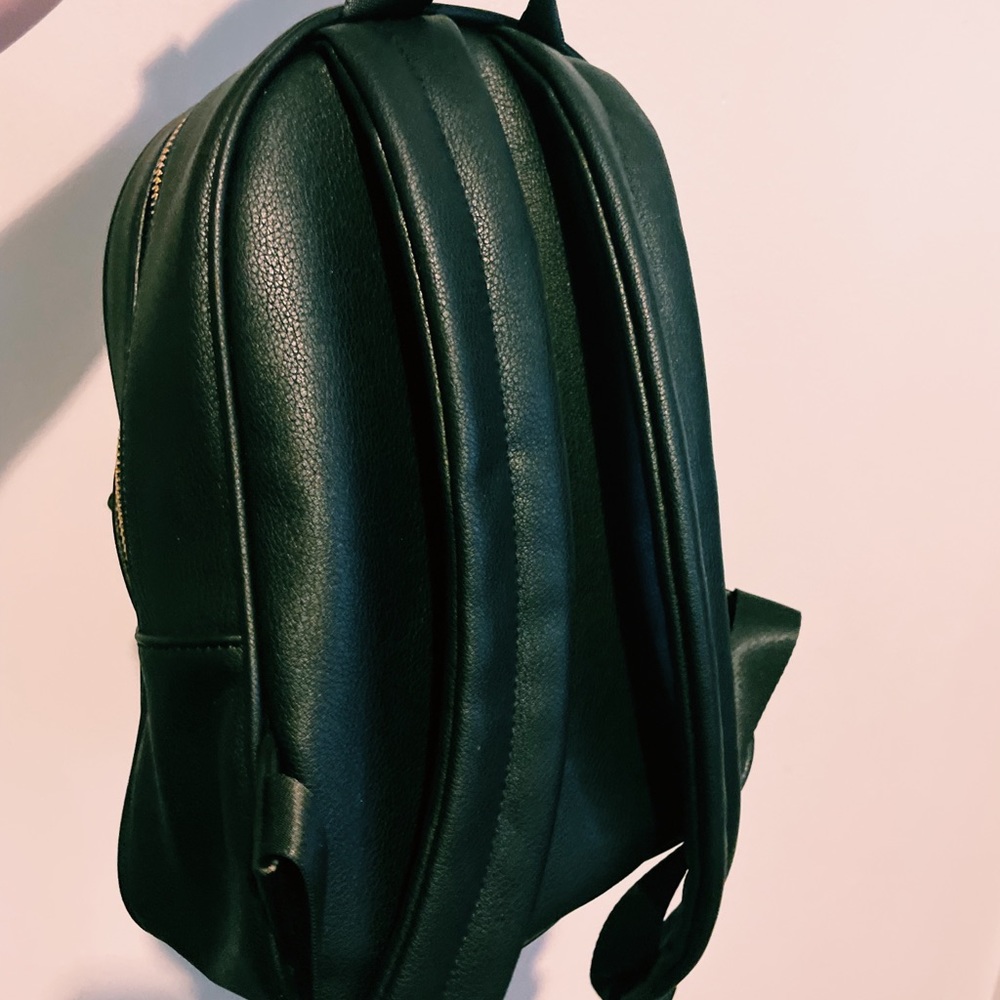 Backpack - Picture 2 of 2